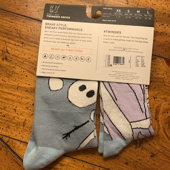 🔥🔥 4 for $15 🔥🔥 socks Dad Kid socks Disney Frozen 2 elsa  Pair of thieves - Picture 3 of 5